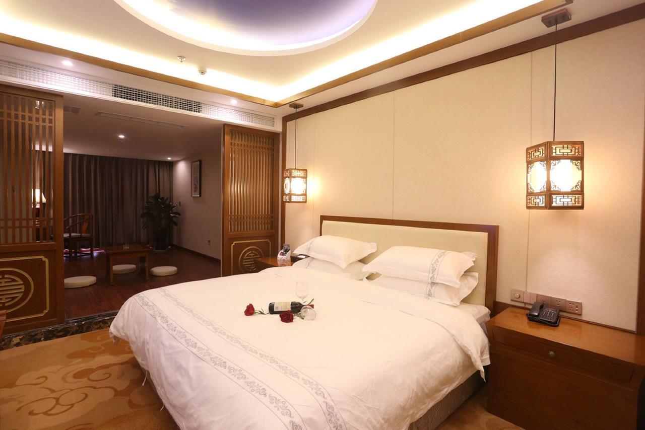 Mingshan Hotel Chengdu Exterior photo