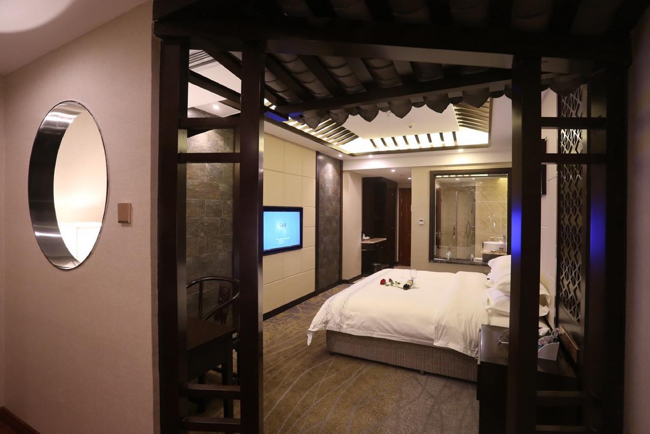 Mingshan Hotel Chengdu Exterior photo