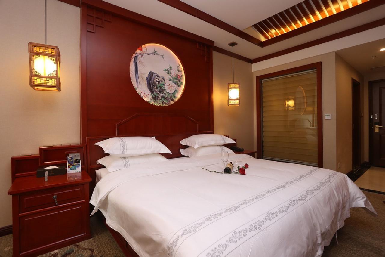 Mingshan Hotel Chengdu Exterior photo