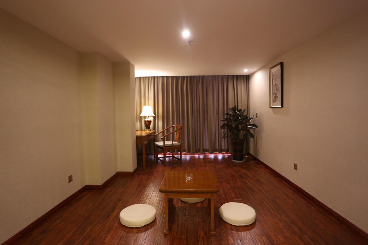 Mingshan Hotel Chengdu Exterior photo