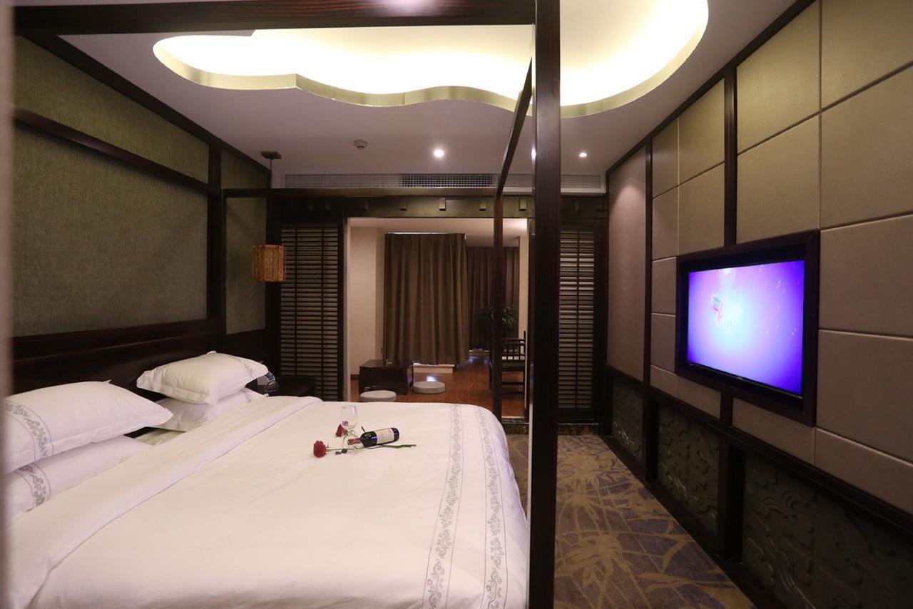 Mingshan Hotel Chengdu Exterior photo