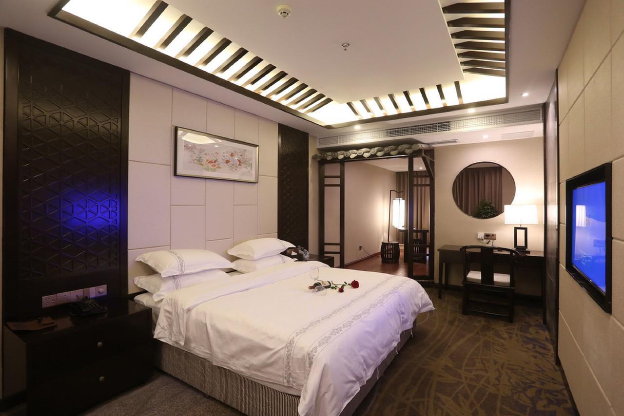 Mingshan Hotel Chengdu Exterior photo
