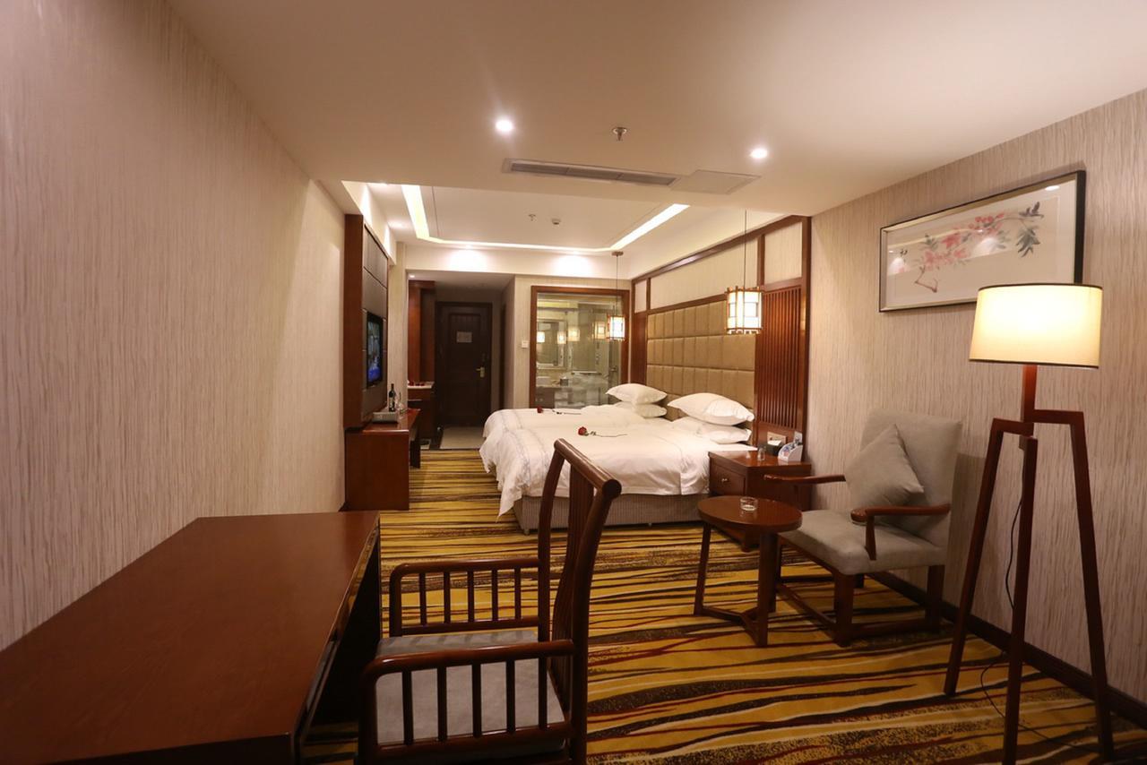 Mingshan Hotel Chengdu Exterior photo